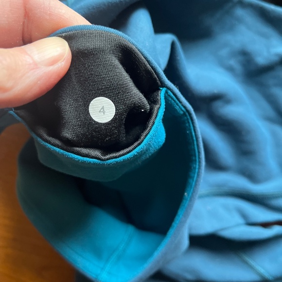 2 pairs of Lululemon capri leggings - Picture 2 of 4